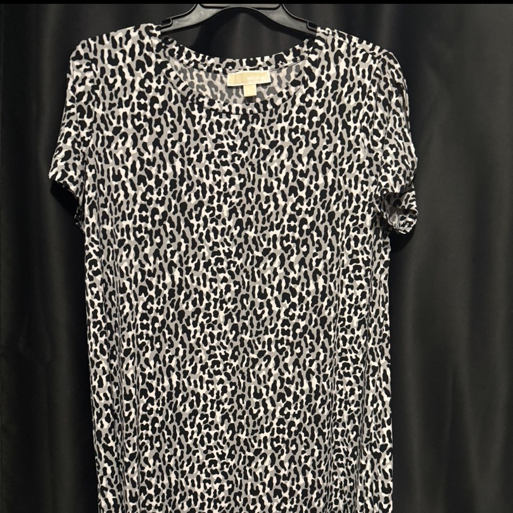 MICHAEL Michael Kors Black & White Leopard Print Short Sleeve Top